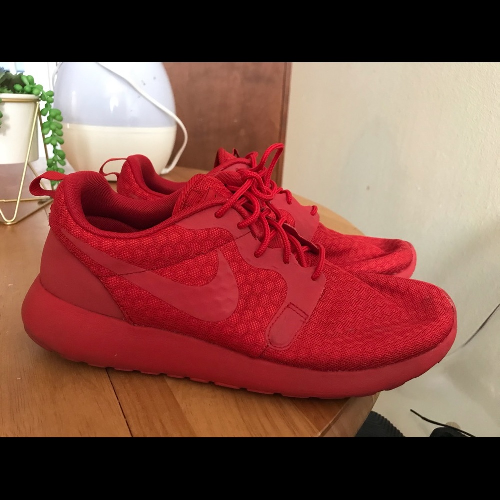 Men’s Red Nike Roshe